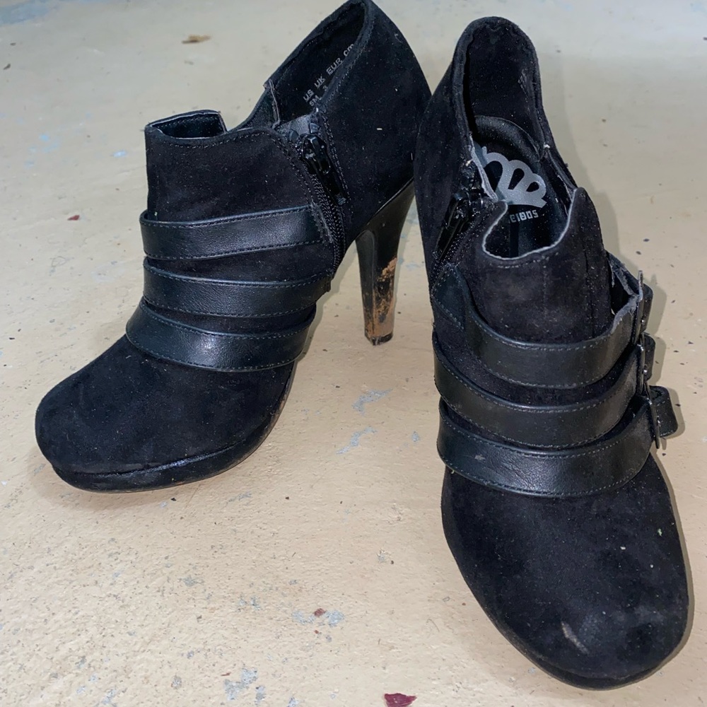 Size 5 Fergalicious Booties, Black